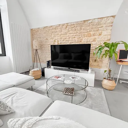 Loft Lumineux Proche De La Cathedrale Apartmán *